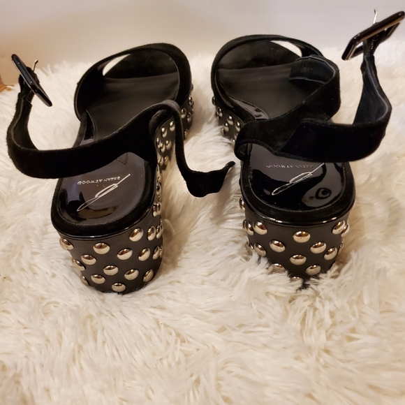 Sandals - Picture 3 of 5